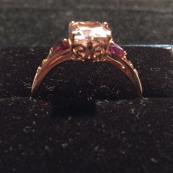 10 K ROSE GOLD PINK SAPPHIRE RING - Picture 5 of 8